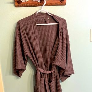 NEW Grey One Size Lightweight Robe